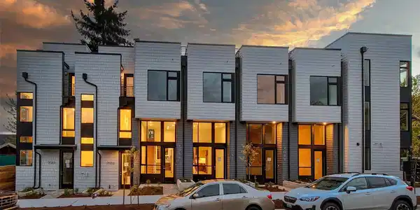 7059 9th NE