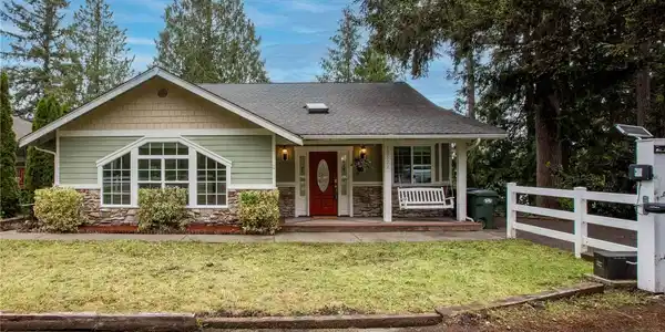 18522 Bald Hill SE