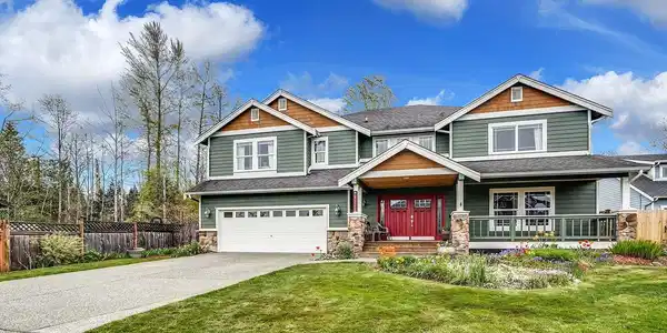15220 273rd NE