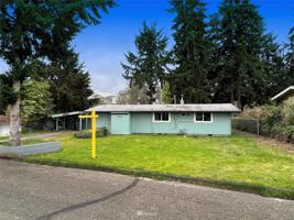 7816 Oakridge SW
