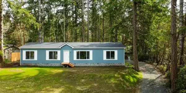 940 Trails End