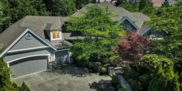 1922 263rd SE