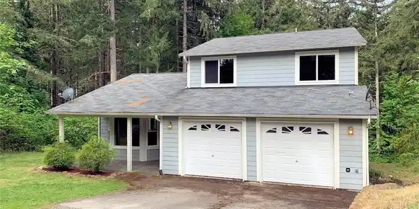 17913 Clear Lake Boulevard SE