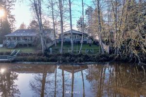 438 Dolphin NE