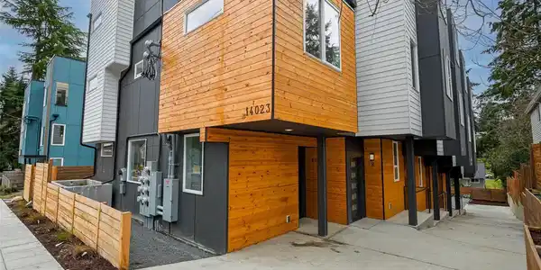 14023 Greenwood N
