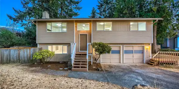 2613 Glacier