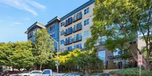 1620 Belmont