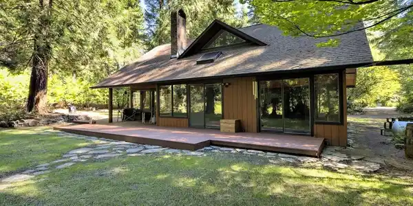 21 N Kokanee Cove Way