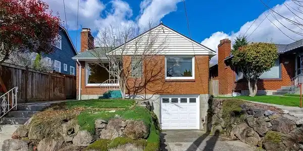 806 NE 84th Street