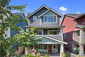 3208 Holly