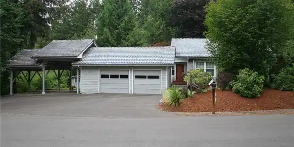 40 E Elmas Place