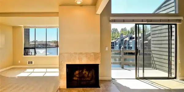 4 Lake Bellevue Drive