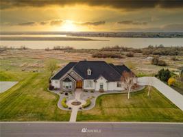 8852 Dune Lake Road SE