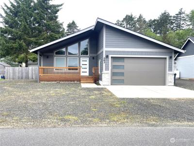 243 Olympic View NE