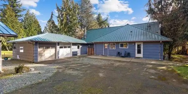 5303 Panther Lake