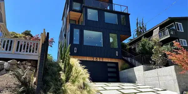 3811 Eastern N