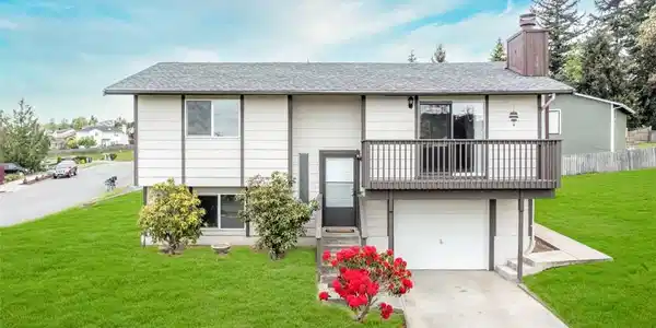 4917 22nd NE
