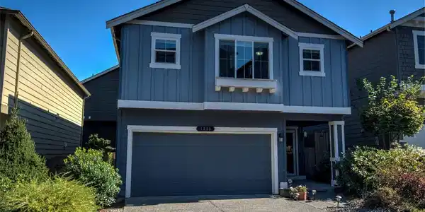 1233 93rd NE