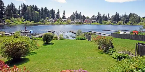 1420 Lake Stickney