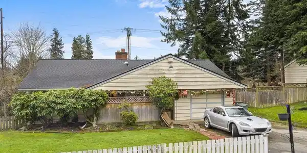 7624 238th SW