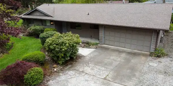 4411 Clearwater SE