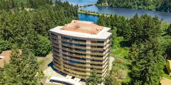 1910 Evergreen Park SW