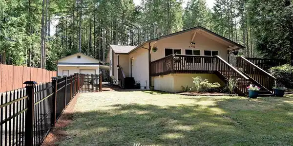 E Ballantrae Drive