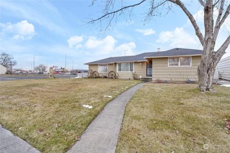 105 W Northshore Drive