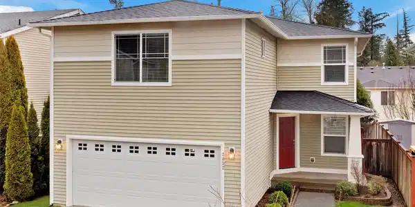 2032 249th SE