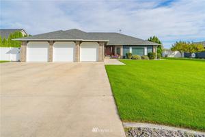 821 S Sand Dunes Road