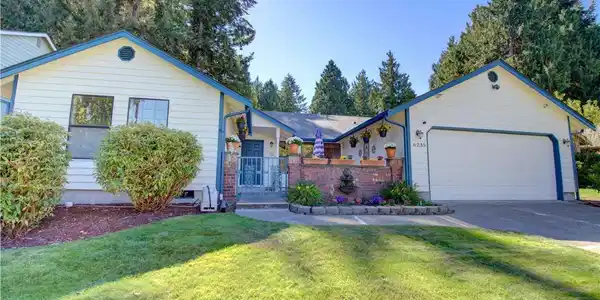 6235 22nd Ave SE