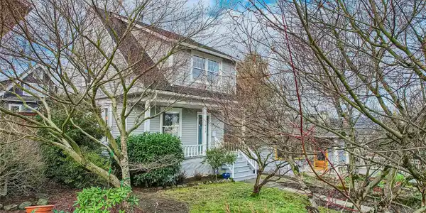 2915 3rd N