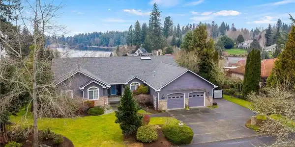 8002 68th SE