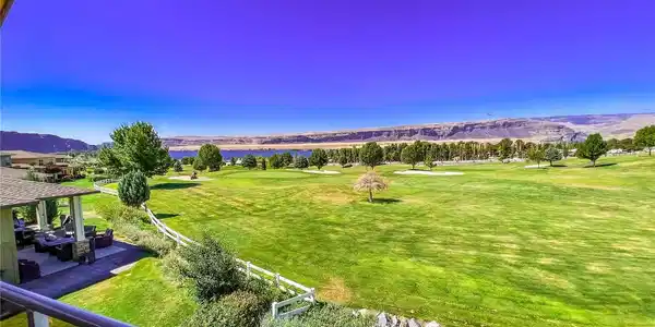 23356 NW Sunserra Loop