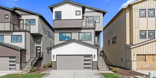 4323 138th SW