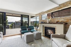 2040 Waverly N