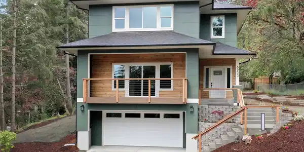 8933 107th SW