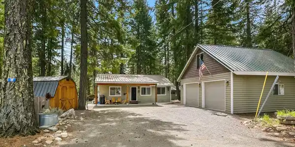 190 Maple Lane