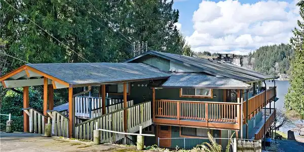 505 Summit Lake Shore Road NW