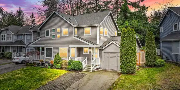 4177 244th SE