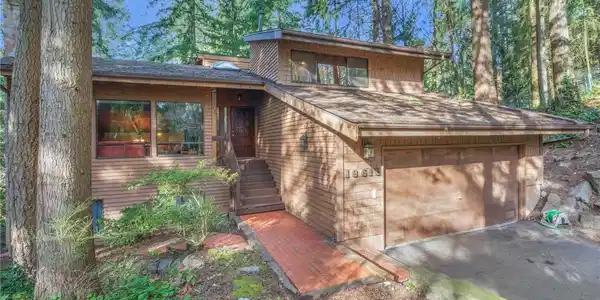 19616 44th Place NE
