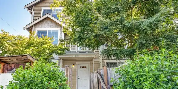 7554 12th NE
