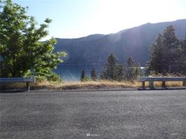 833 Summit