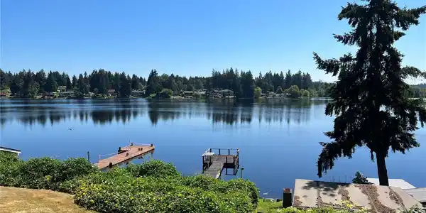 5330 Pattison Lake SE
