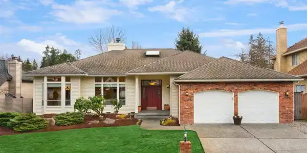 3942 240th SE