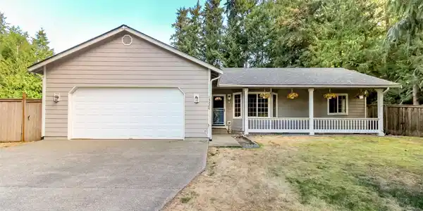 15526 Topaz SE