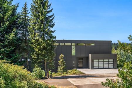 3197 Lake Sammamish NE