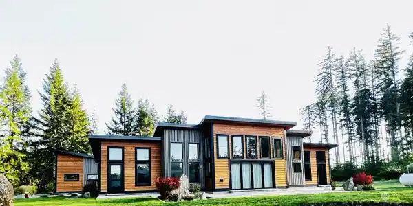 15 Lake Forest E