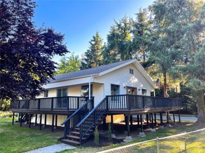 740 Duck Lake SE