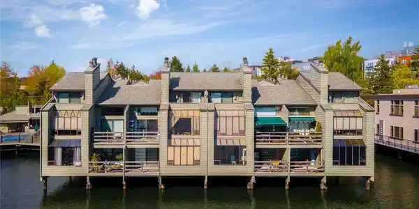 4 Lake Bellevue Drive